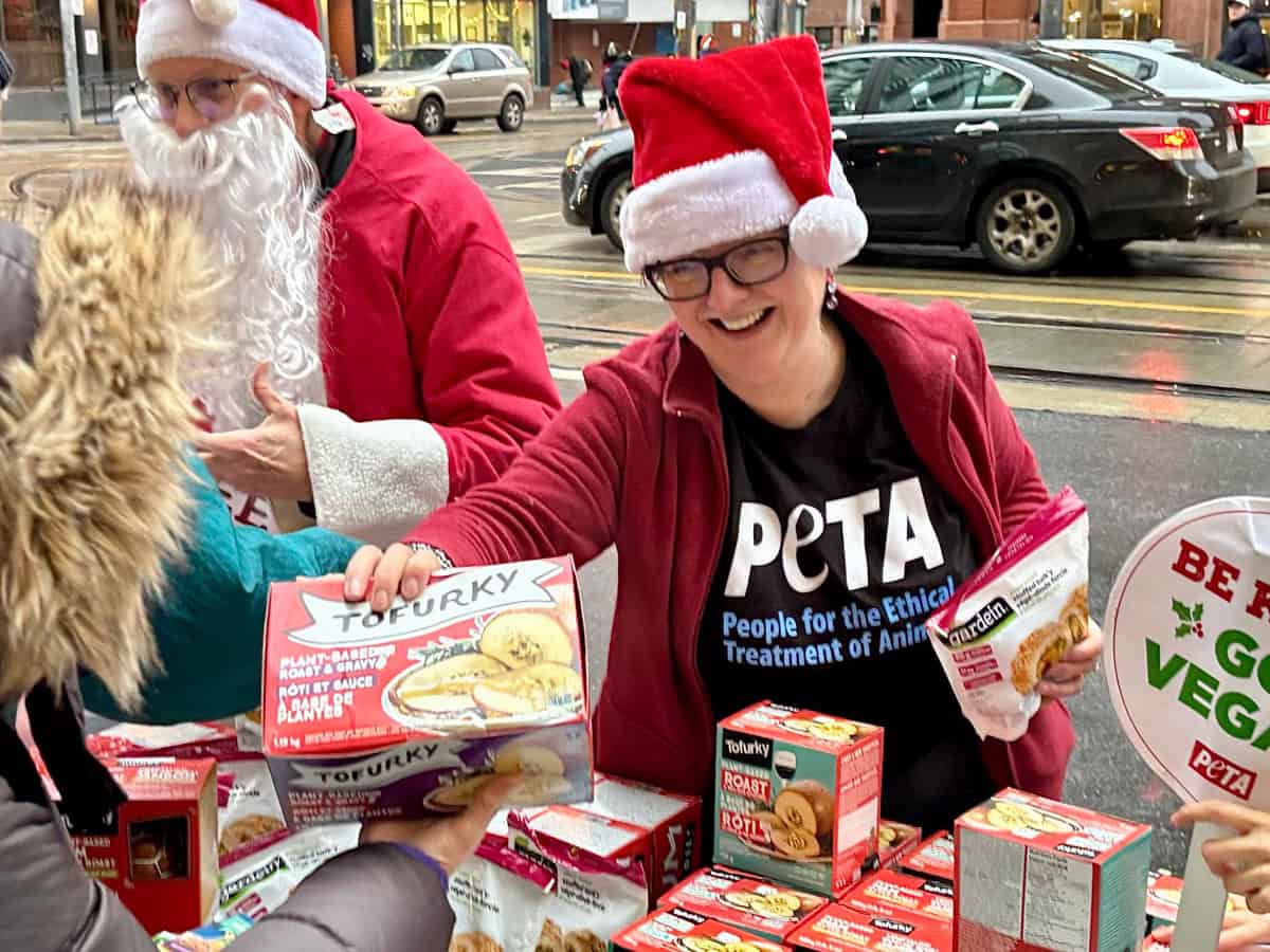 Tofurky giveaway with PETA